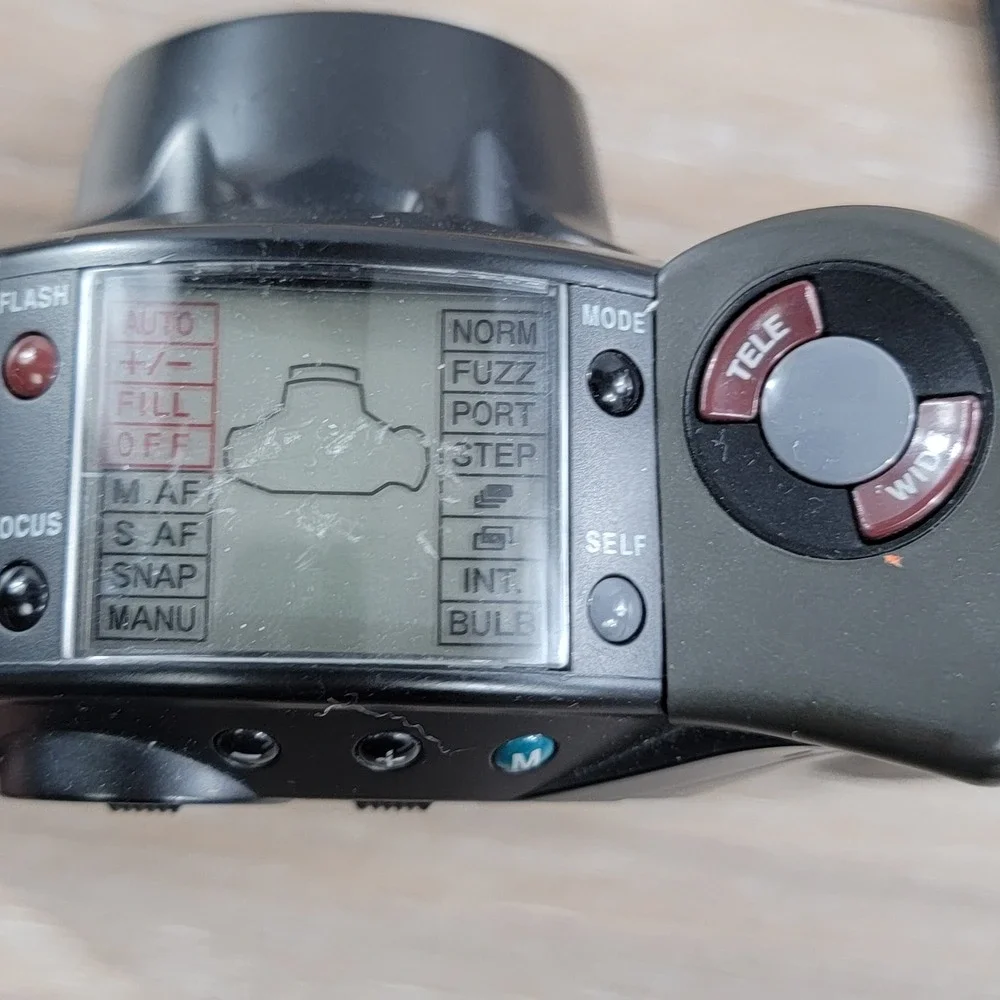 Samsung ECX 1 Panorama 35mm Film Camera Design by F.A. Porsche 38-140mm Zoom
